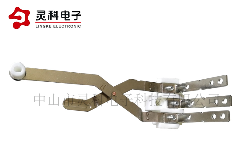 电熨斗温控器是怎样调温的呢？