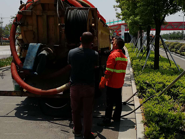 高压清洗污水管道，工业下水道高压清洗，市政管网清洗 清淤 专业团队