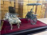 陜西銅車馬禮品，是一家青銅器定制的單位，各類銅車馬擺件銷售