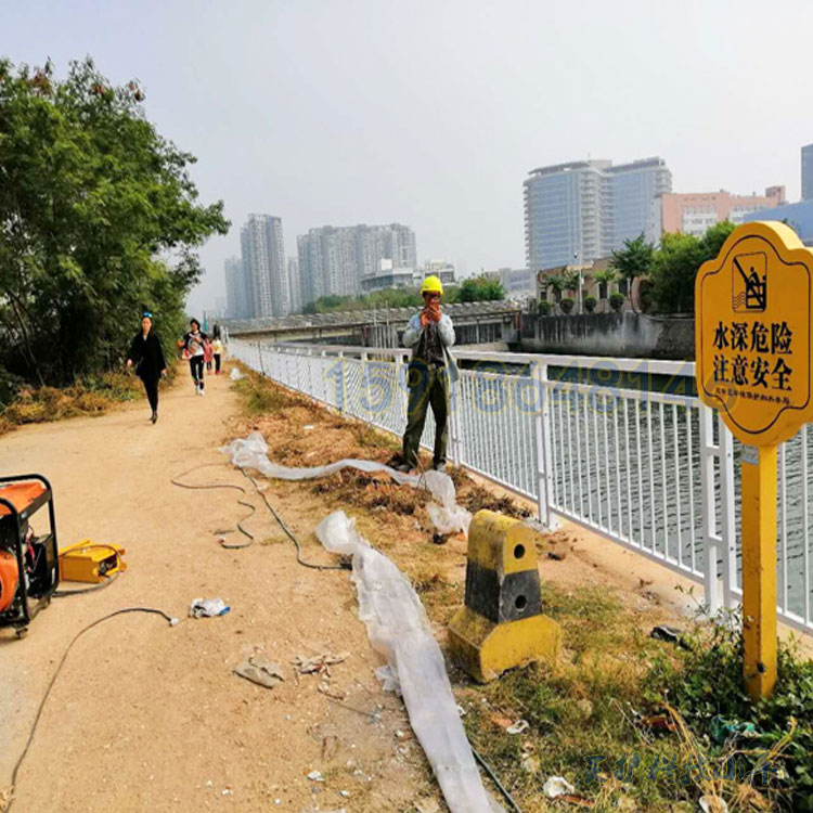 復合管河道欄桿 防撞護欄批發 鍍鋅河道護欄