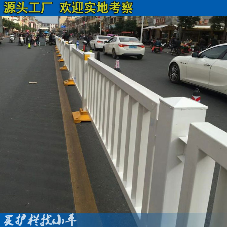 珠海鋅鋼道路護(hù)欄 京式護(hù)欄廠家定做 景區(qū)道路安全欄桿