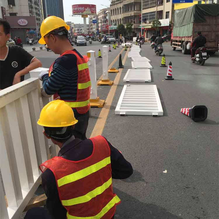 肇庆交通护栏厂家 道路中间栏杆隔离栅