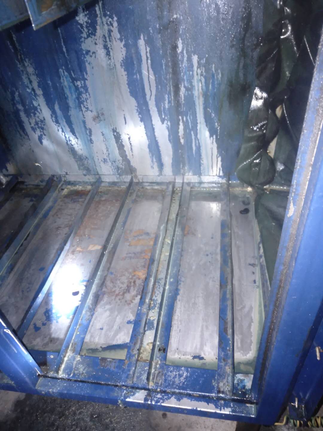供應(yīng)西安大型酒店油煙管道清洗 油煙機 油煙凈化器清洗電話原始圖片2