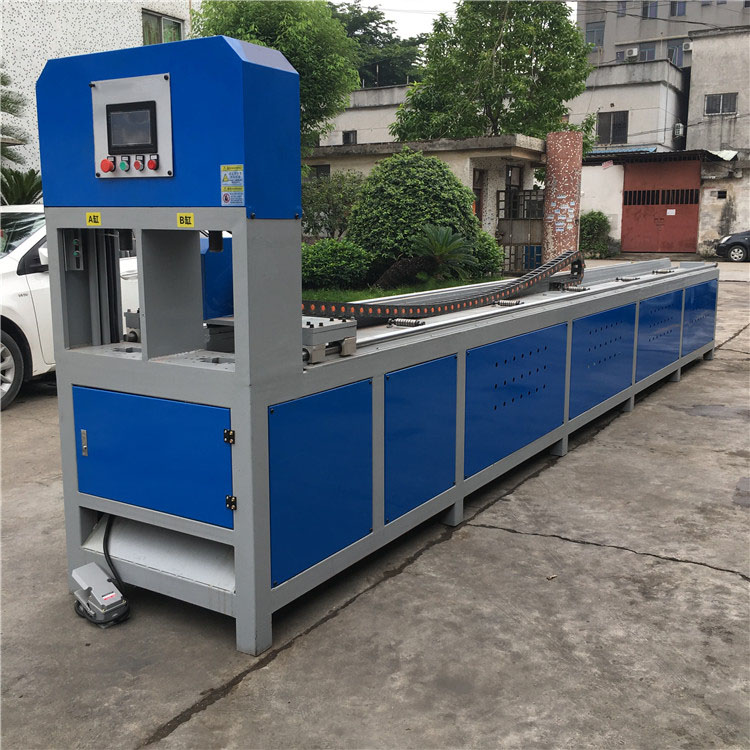 數(shù)控全自動貨架沖孔機 鍍鋅管護欄數(shù)控液壓沖孔設備 數(shù)控沖孔機原始圖片2