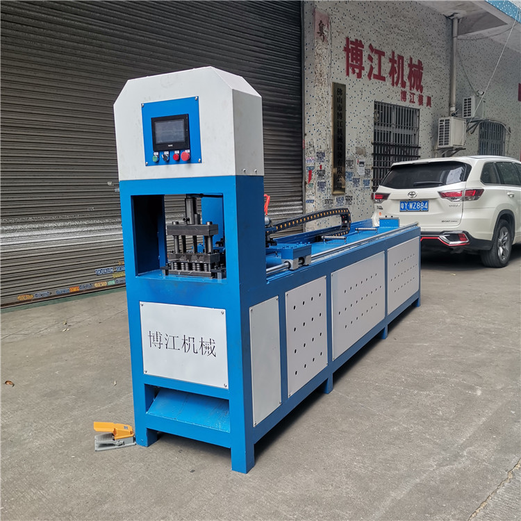 全自動數控沖床不銹鋼方管沖孔機防盜網鋁合金貨架角鋼沖孔機原始圖片3