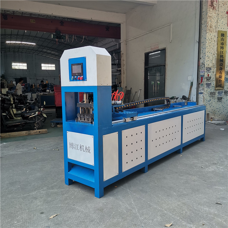 全自動數(shù)控沖床不銹鋼圓管防盜網鋁合金鋅鋼護欄貨架沖孔機