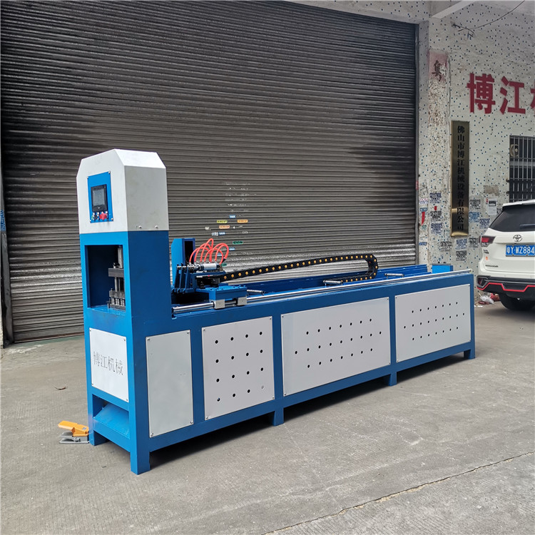 不銹鋼防盜網(wǎng)數(shù)控沖孔機精密全自動沖切機50角鋼方管切斷槽鋼下料原始圖片3