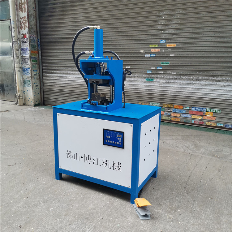 不銹鋼方管沖角機 方管90度切角機 鐵方管切45度一次成型機