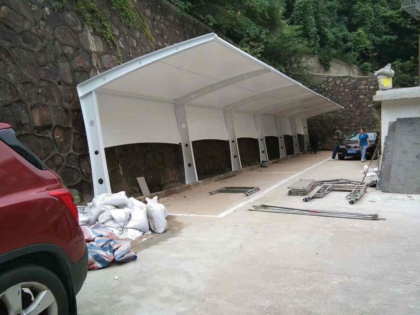 銅仁廠家供應(yīng)膜結(jié)構(gòu)戶外電動車自行車棚膜結(jié)構(gòu)定制_工程看臺景觀膜結(jié)構(gòu)