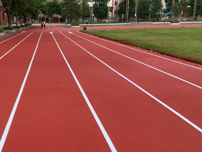 廣東深圳幼兒園EPDM塑膠跑道建設(shè)施工