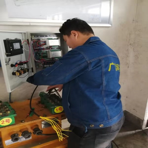 電機(jī)軸承溫度及振動(dòng)監(jiān)測裝置原始圖片3