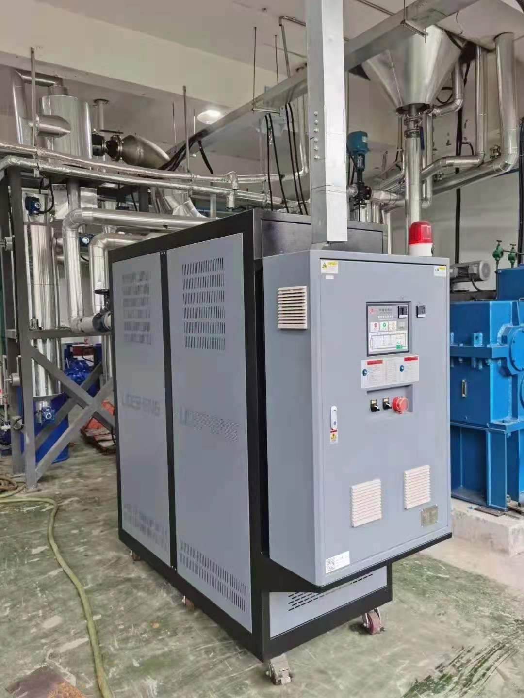 油加熱器,200℃油溫機,油式模溫機