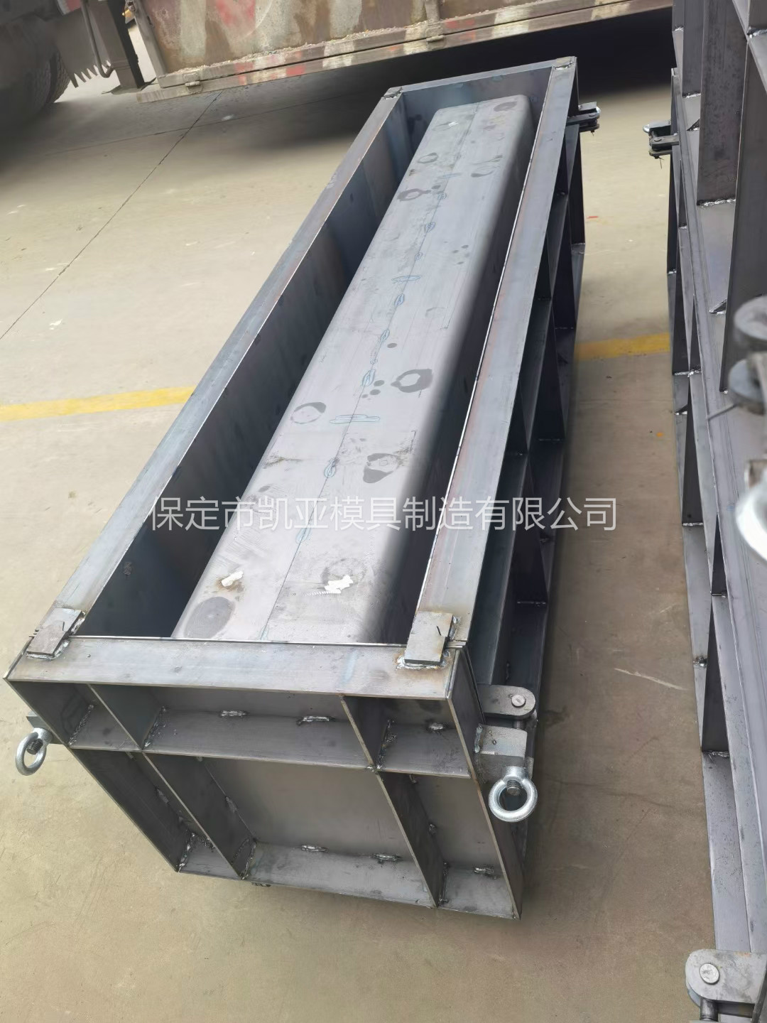 供應凱亞品牌矩形卵形槽模具 高速公路卵形槽模具