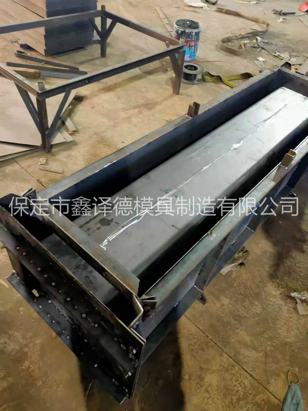 供应鑫译德钢制电缆槽模具价格优惠，流水槽模具批发定制